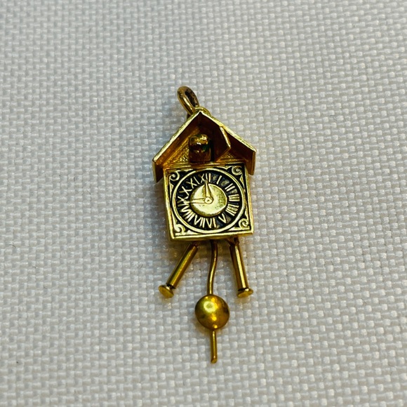Vintage 10K Yellow Gold WL Cuckoo Clock Pendant/Charm - Picture 1 of 4
